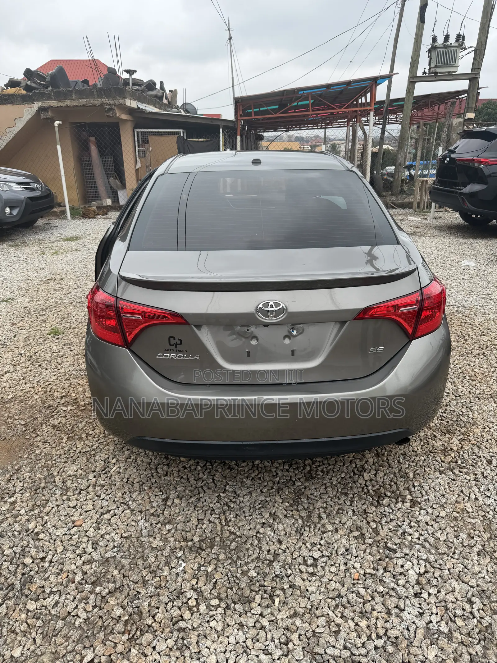 Toyota Corolla SE Special Edition 4dr Sedan (1.8L 4cyl CVT) 2017 Gray