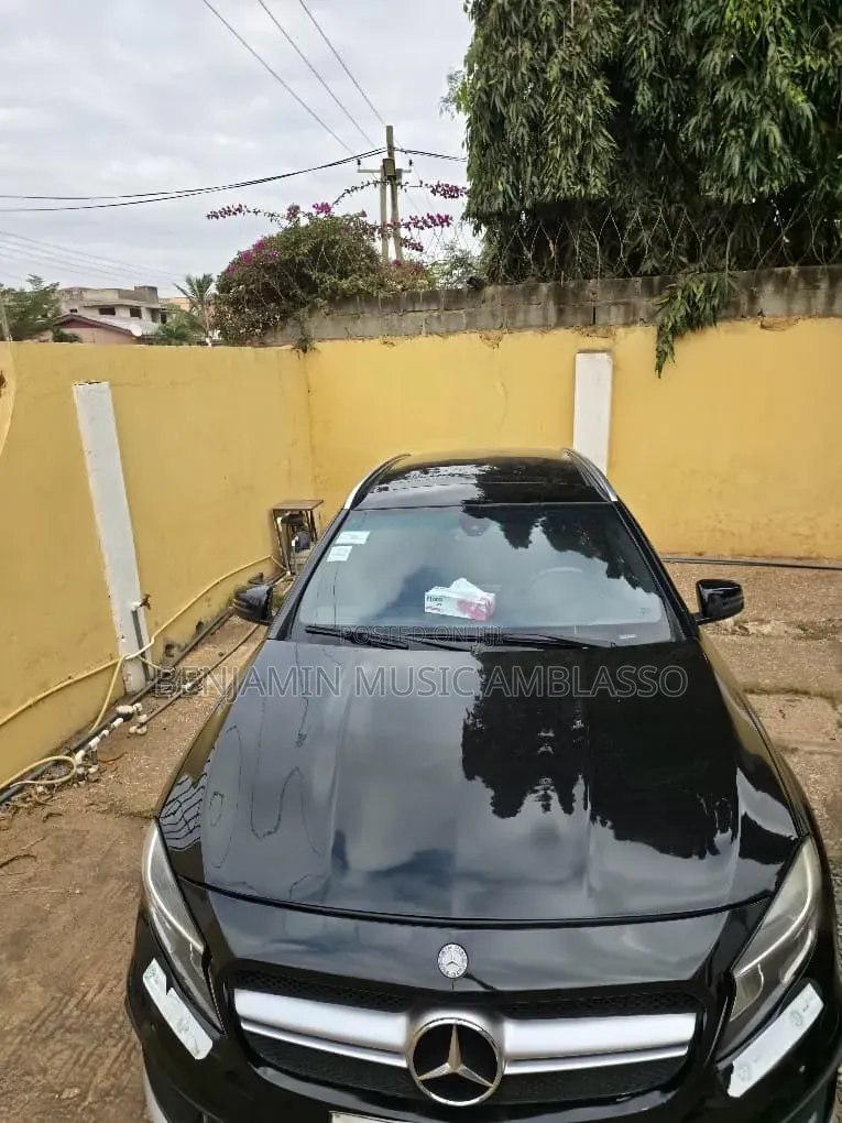 Mercedes-Benz GLA 250 2016 Black