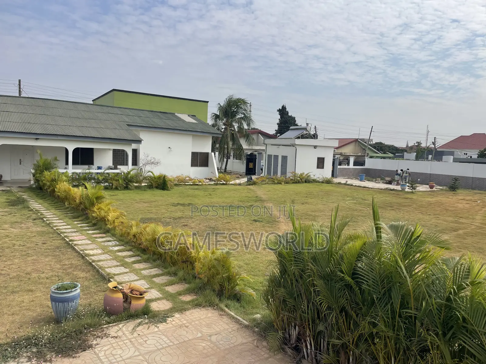 Event Center Garden | Green Grass | Weddings Parties | for Rent