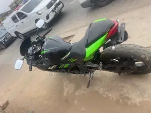 Kawasaki Ninja 400 2023 Green