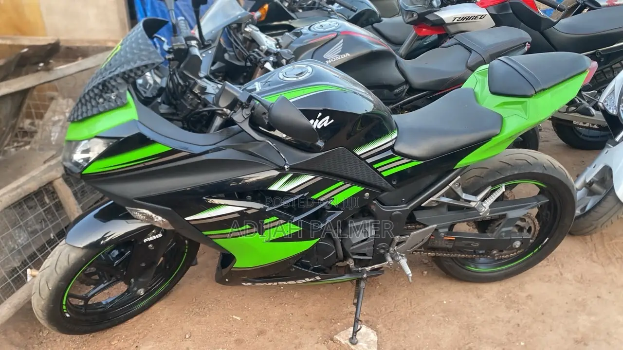 Kawasaki Ninja 400 2023 Green