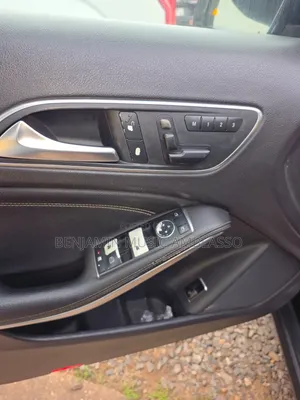 Mercedes-Benz GLA 250 2016 Black