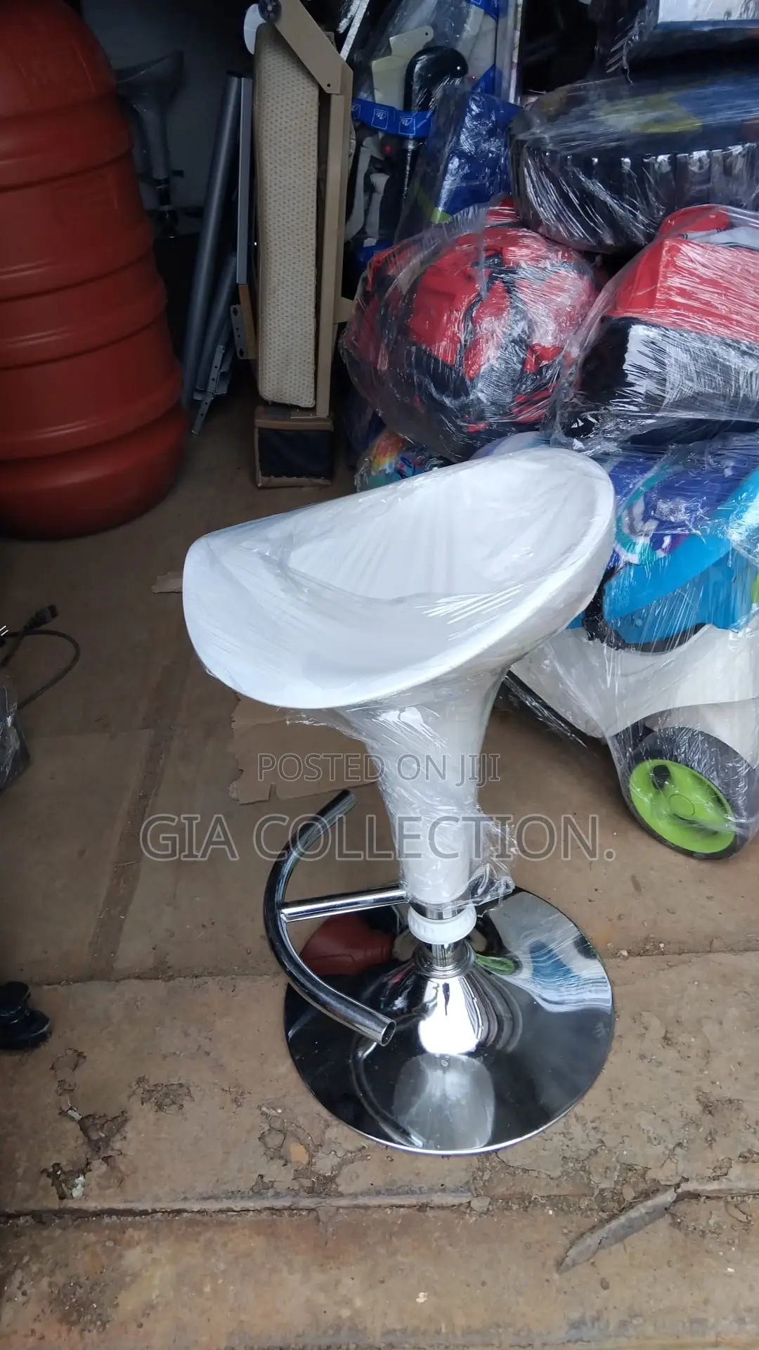 Foreign Bar Stool - White - Height Adjustable - Super Neat