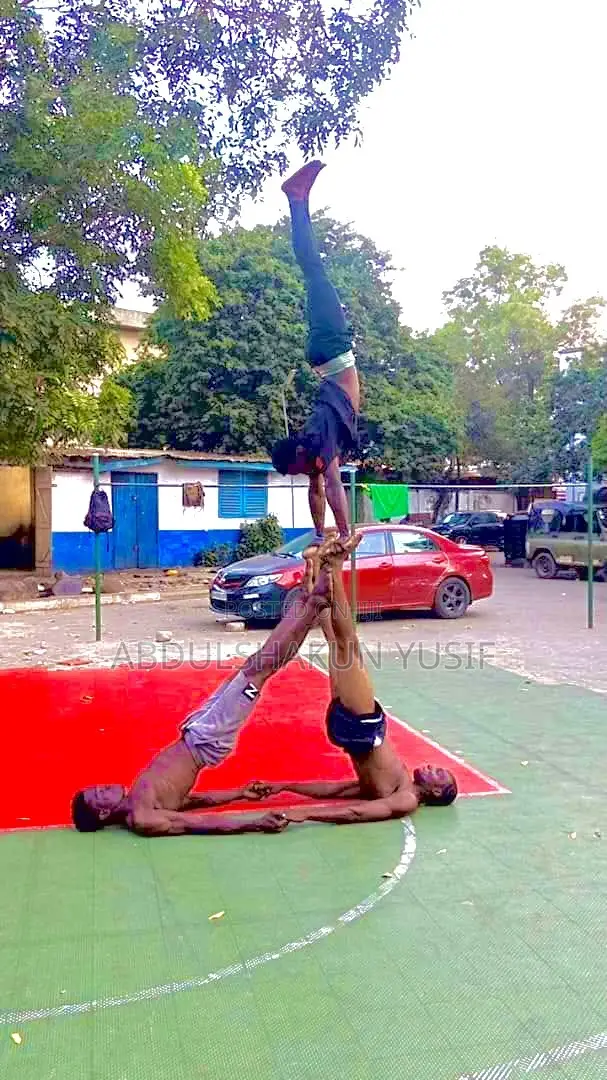 Acrobat for Hire - Birthdays Weddings Events - Accra