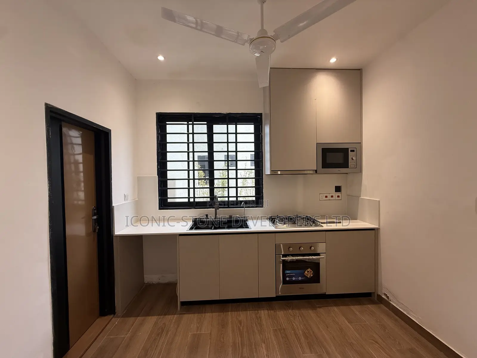 3bdrm Townhouse/Terrace in Adenta, Frafraha for sale