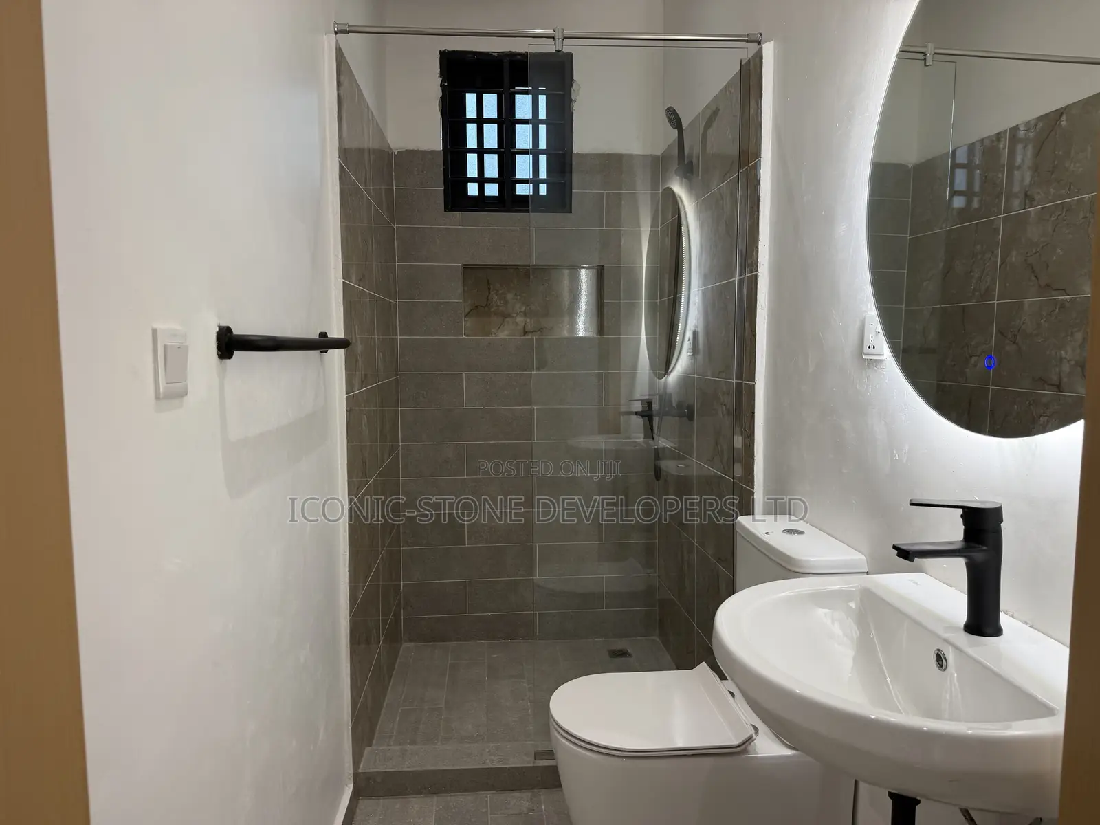 3bdrm Townhouse/Terrace in Adenta, Frafraha for sale