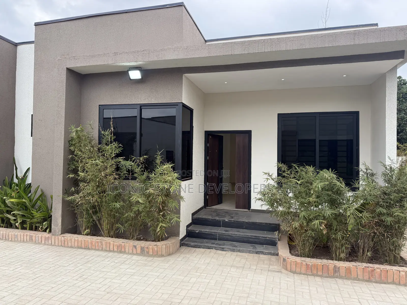 3bdrm Townhouse/Terrace in Adenta, Frafraha for sale