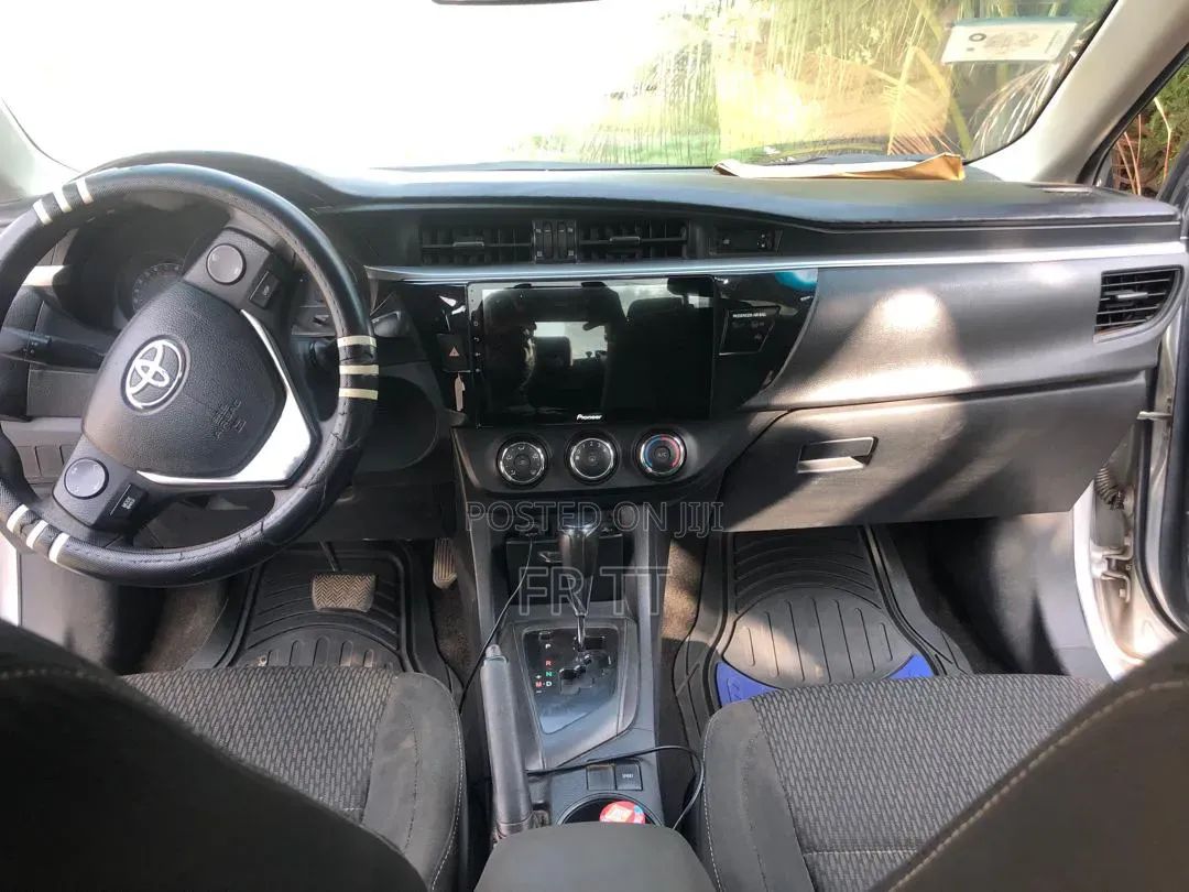 Toyota Corolla 2016 Silver