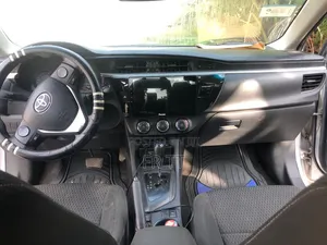 Toyota Corolla 2016 Silver