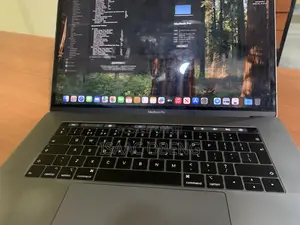 Laptop Apple MacBook 2018 16GB Intel Core i7 SSD 500GB