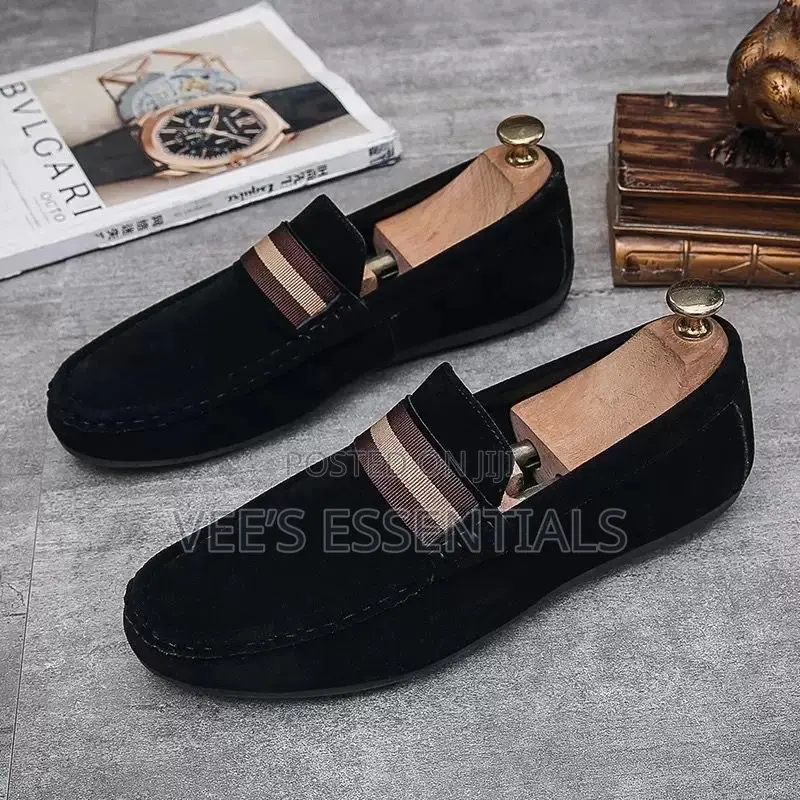Men’s Stylish Loafers Sz 42