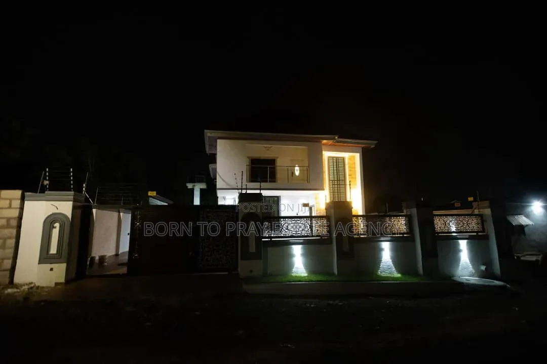 Furnished 4bdrm House in Born To Pray Estate, Ejisu-Juaben Municipal