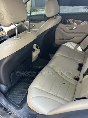 Mercedes-Benz C300 Luxury 4Matic Sedan AWD (2.0L 4cyl 7A) 2016 Black