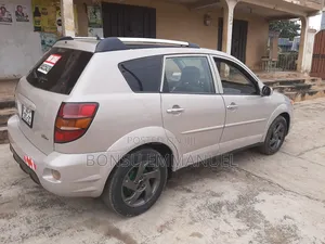 Pontiac Vibe 2006 Brown