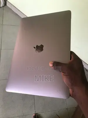 Laptop Apple MacBook Pro 2020 8GB Intel Core i5 SSD 512GB