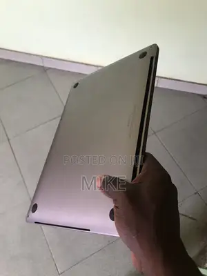 Laptop Apple MacBook Pro 2020 8GB Intel Core i5 SSD 512GB