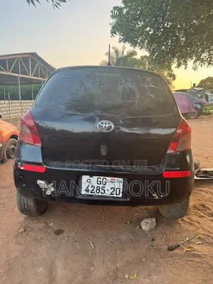 Toyota Vitz 2009 Black