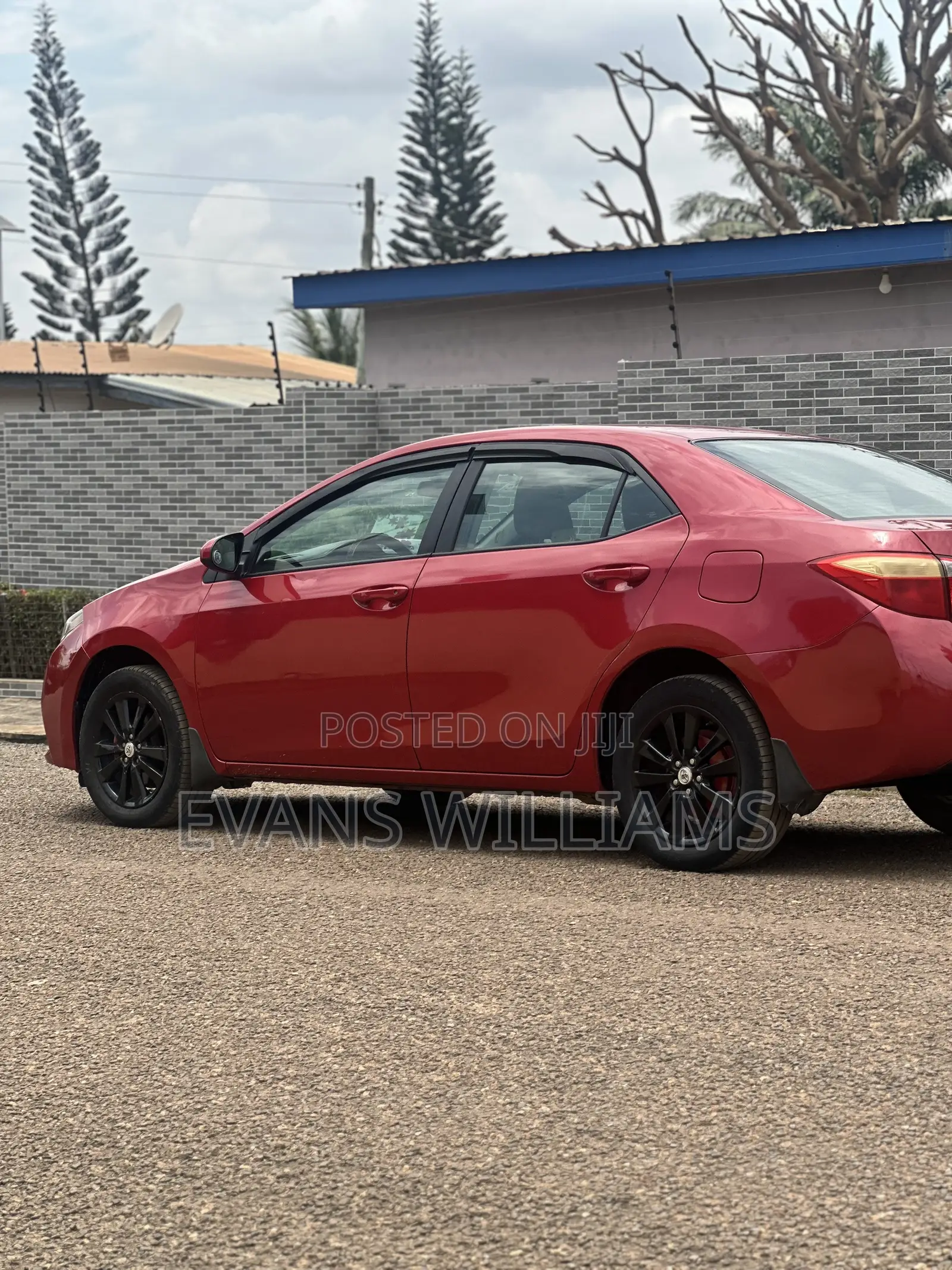 Toyota Corolla LE 4dr Sedan (1.8L 4cyl CVT) 2015 Red