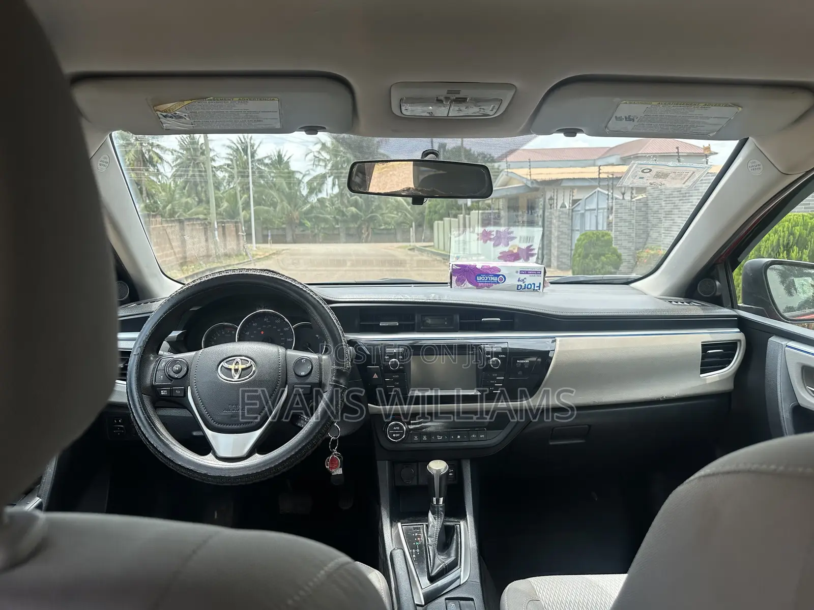 Toyota Corolla LE 4dr Sedan (1.8L 4cyl CVT) 2015 Red