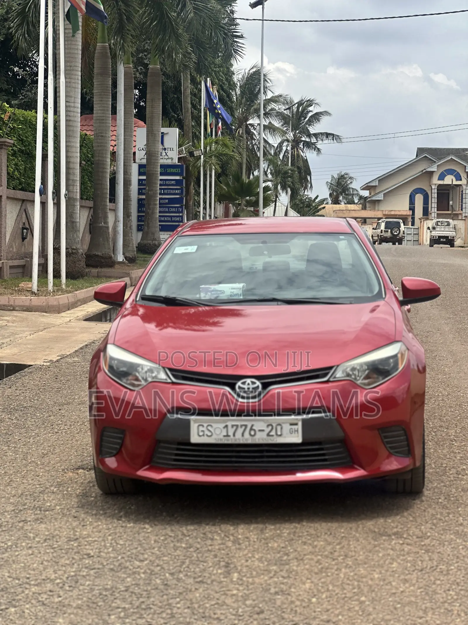 Toyota Corolla LE 4dr Sedan (1.8L 4cyl CVT) 2015 Red
