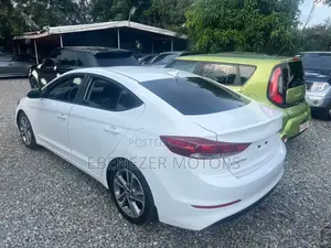 Hyundai Elantra 2017 White