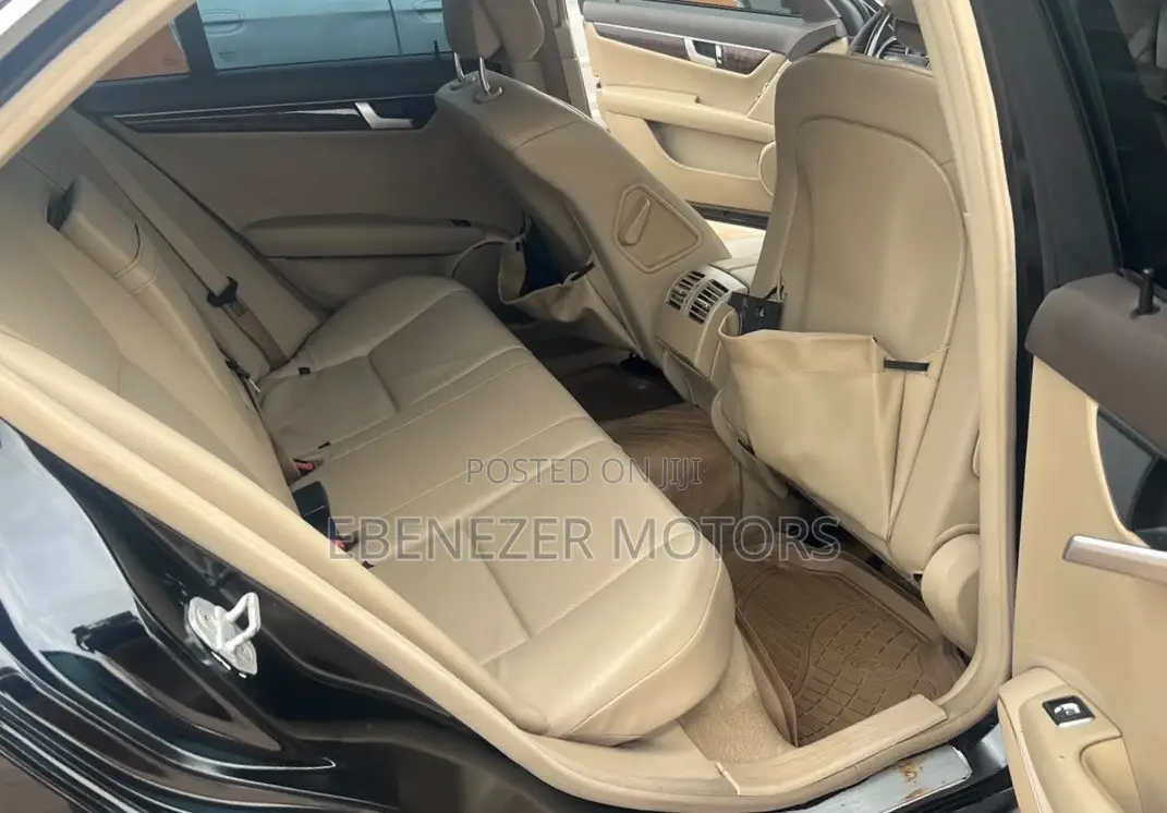 Mercedes-Benz C250 2013 Black
