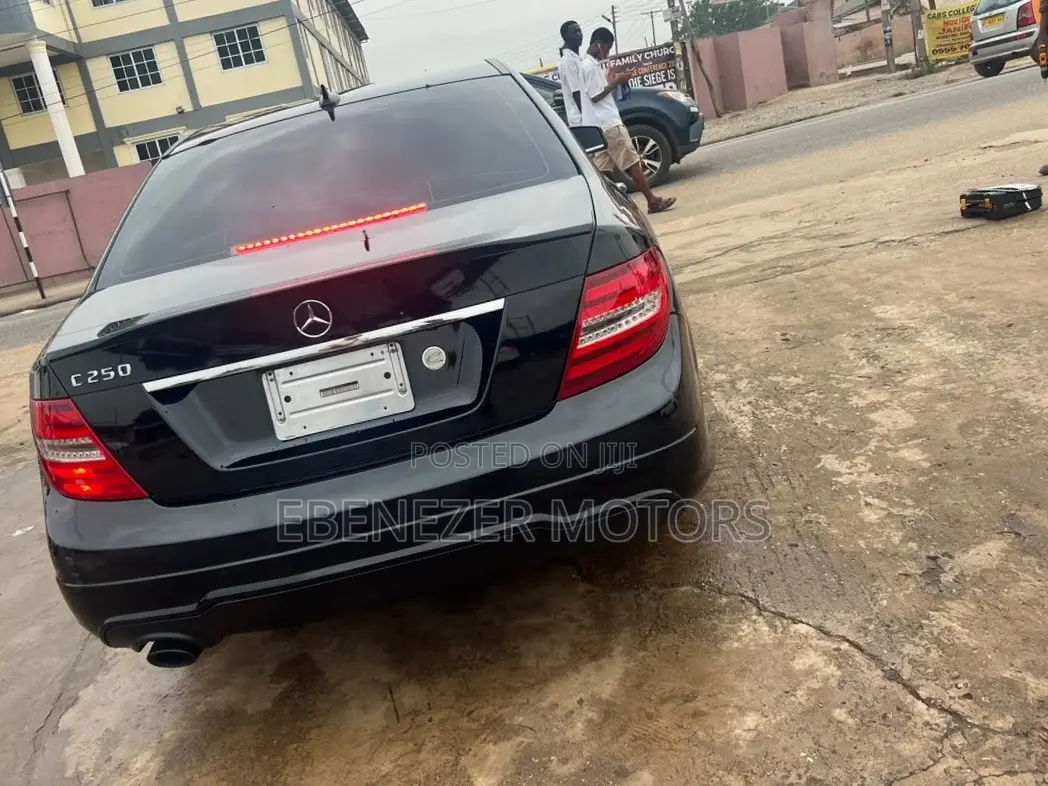 Mercedes-Benz C250 2013 Black