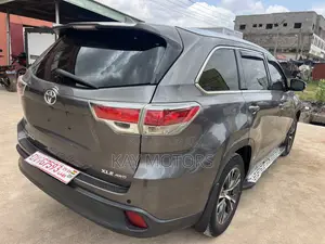 Toyota Highlander Limited V6 4x4 (3.5L 6cyl 6A) 2016 Red