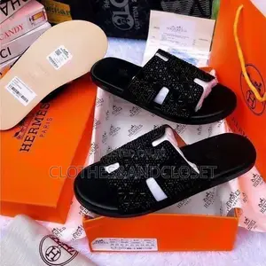 Black Embellished Hermès-Branded Slide Sandals
