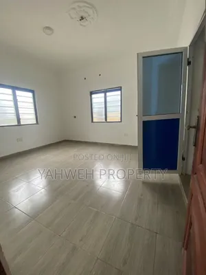 3bdrm Apartment in Spintex Glow Lamp, Baatsona Total for rent