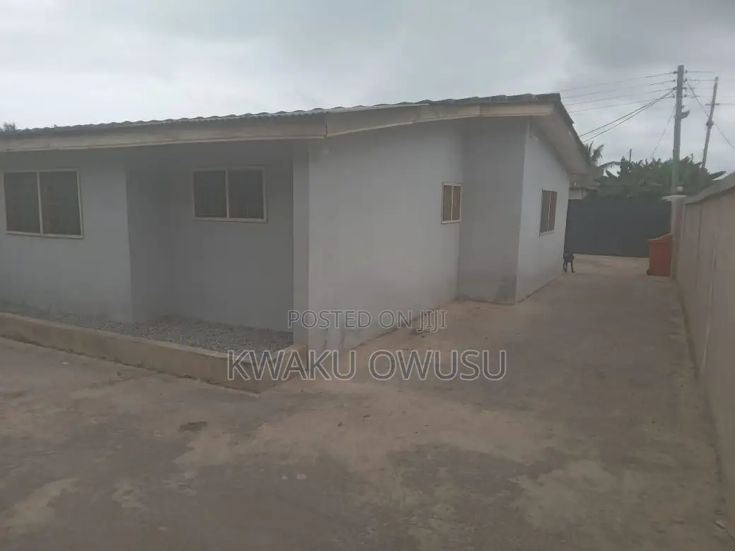 4bdrm House in Takoradi for sale