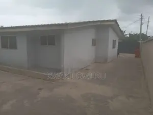 4bdrm House in Takoradi for sale