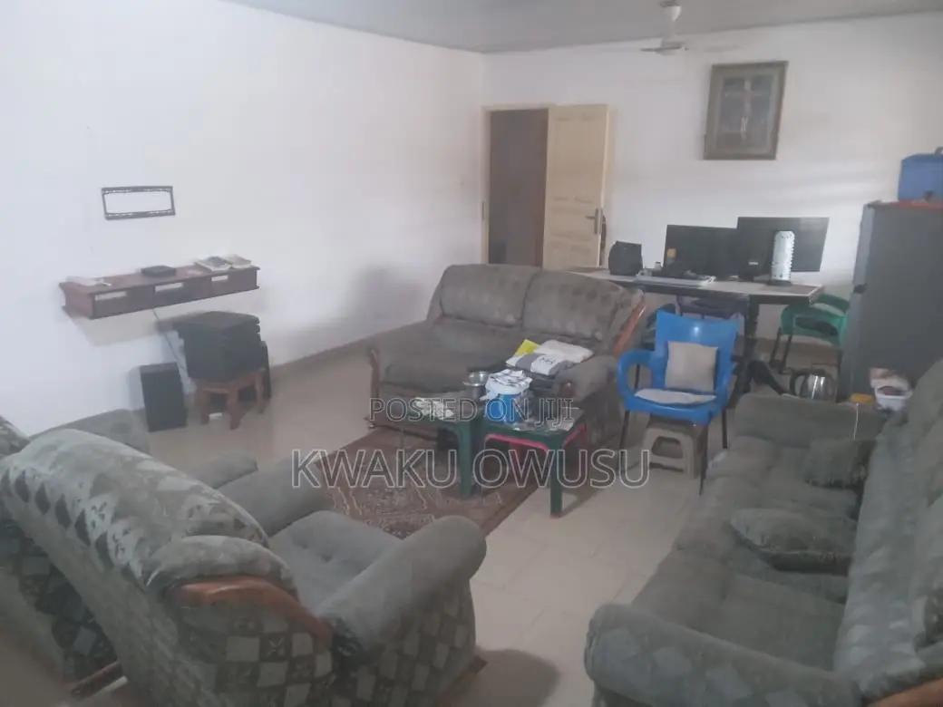 4bdrm House in Takoradi for sale