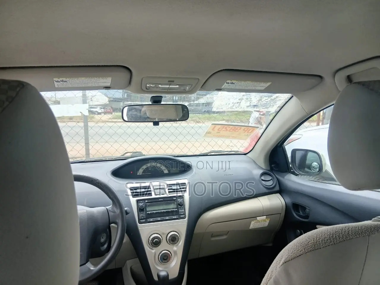 Toyota Yaris 2012 Gold