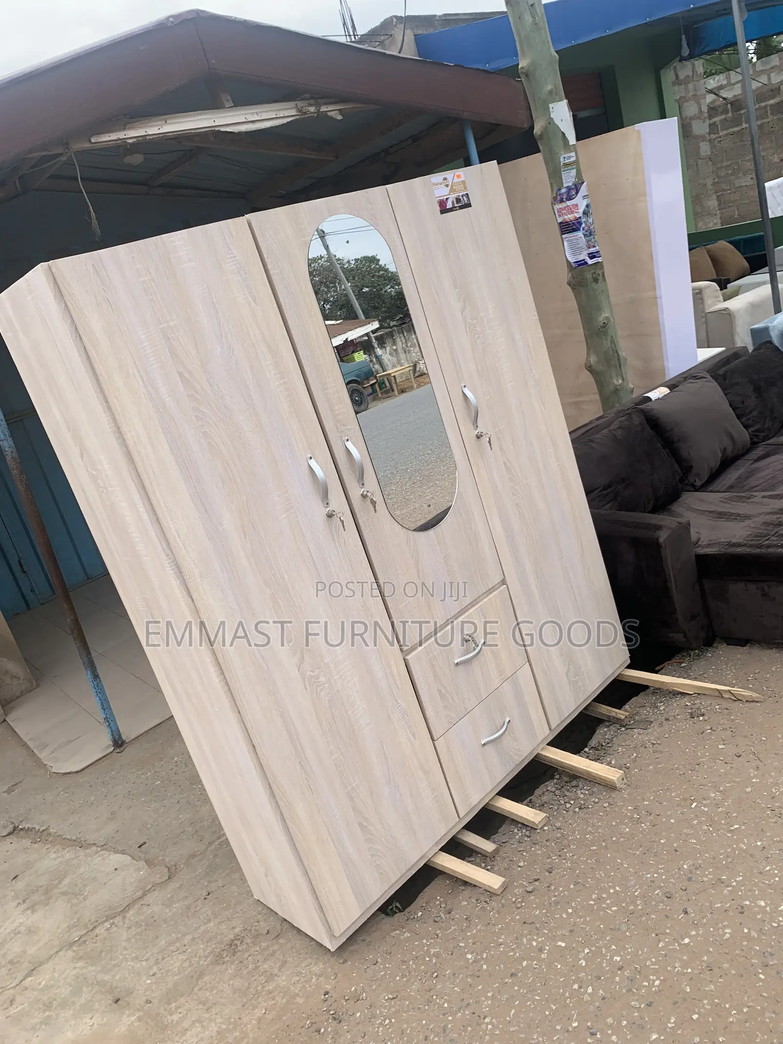 Neat Affordable 3in1 Wardrobe