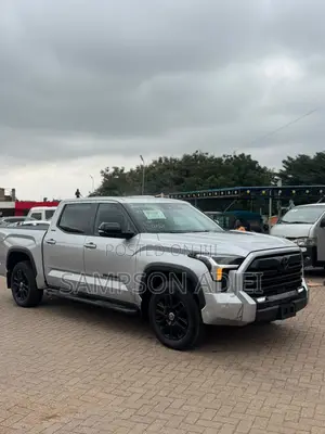 Toyota Tundra 2024 Silver