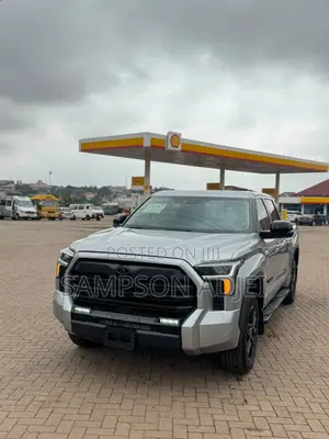 Toyota Tundra 2024 Silver