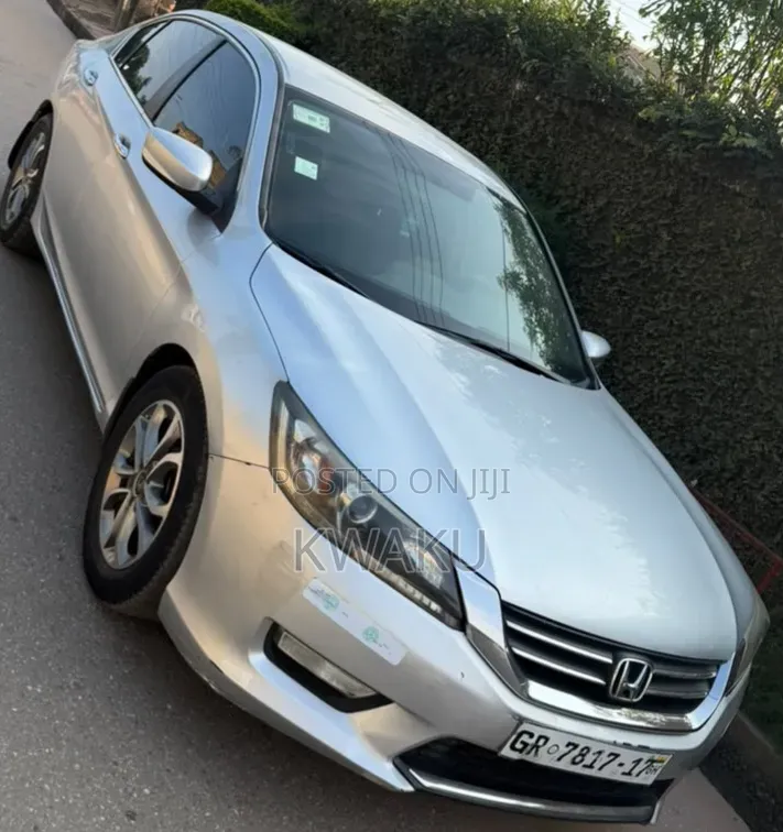 Honda Accord 2012 Silver