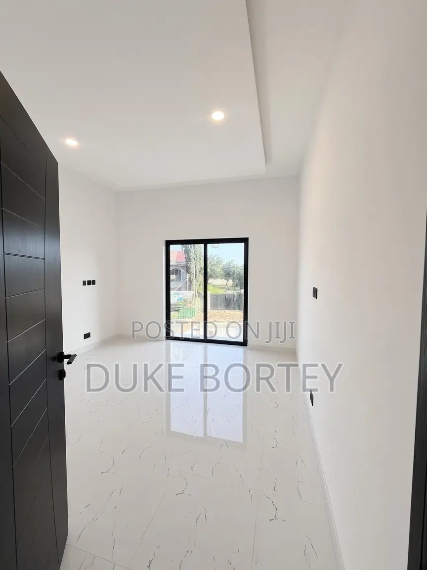 4bdrm House in , Spintex for sale