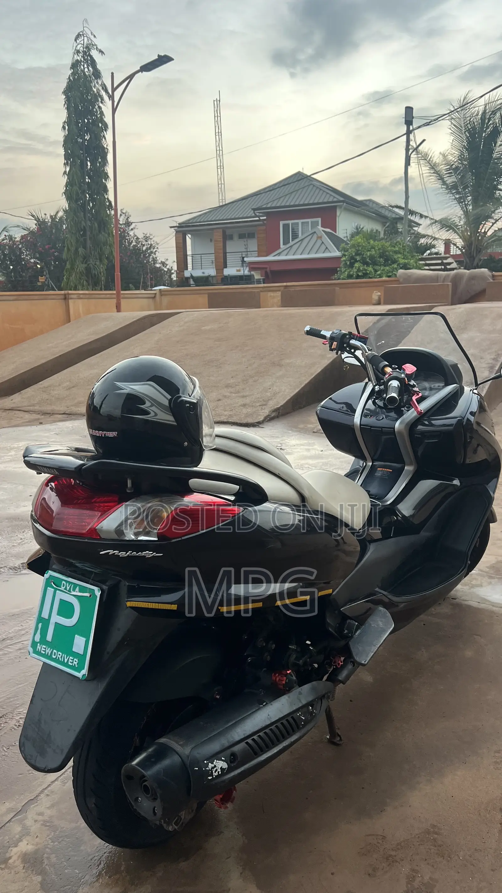 Yamaha Majesty 2015 Black
