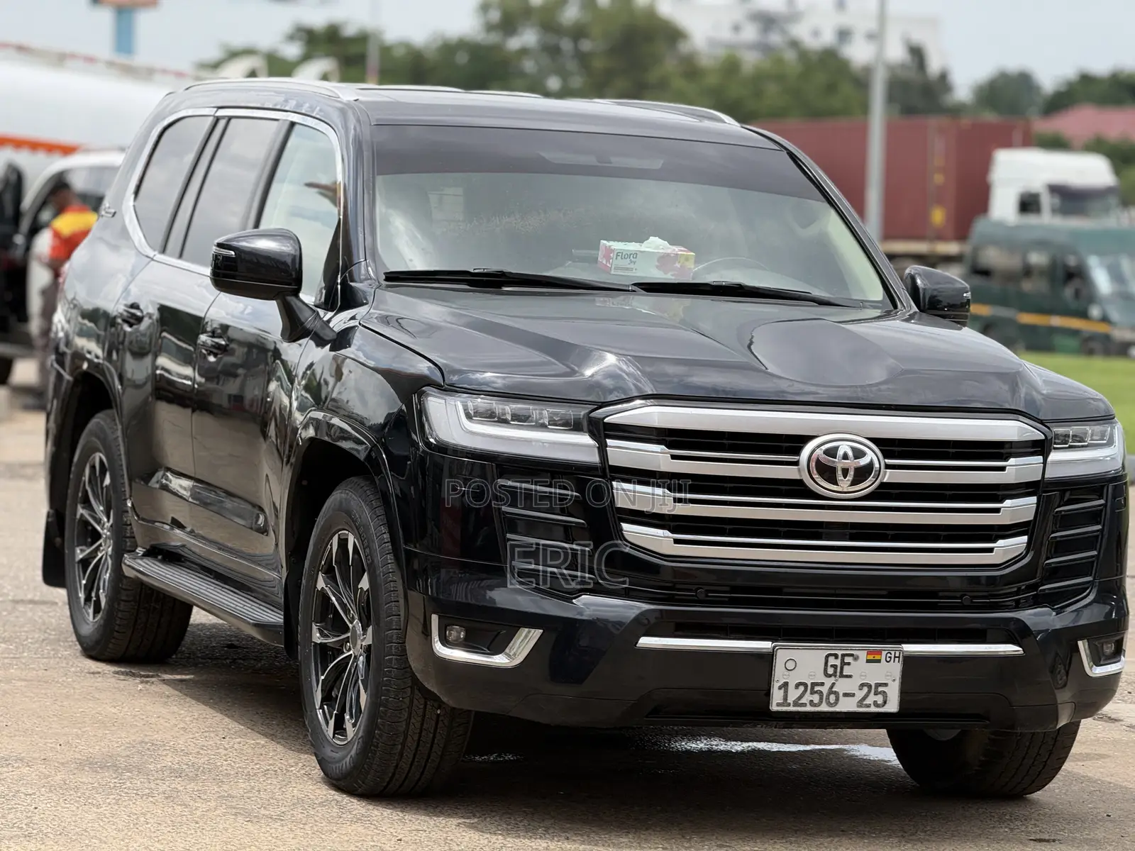 Toyota Land Cruiser 4.5 V8 GXR 2021 Black
