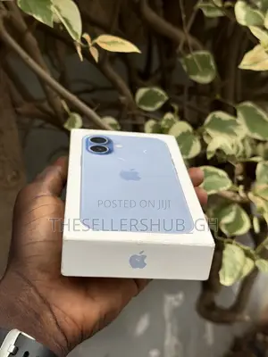 New Apple iPhone 17 256 GB Green