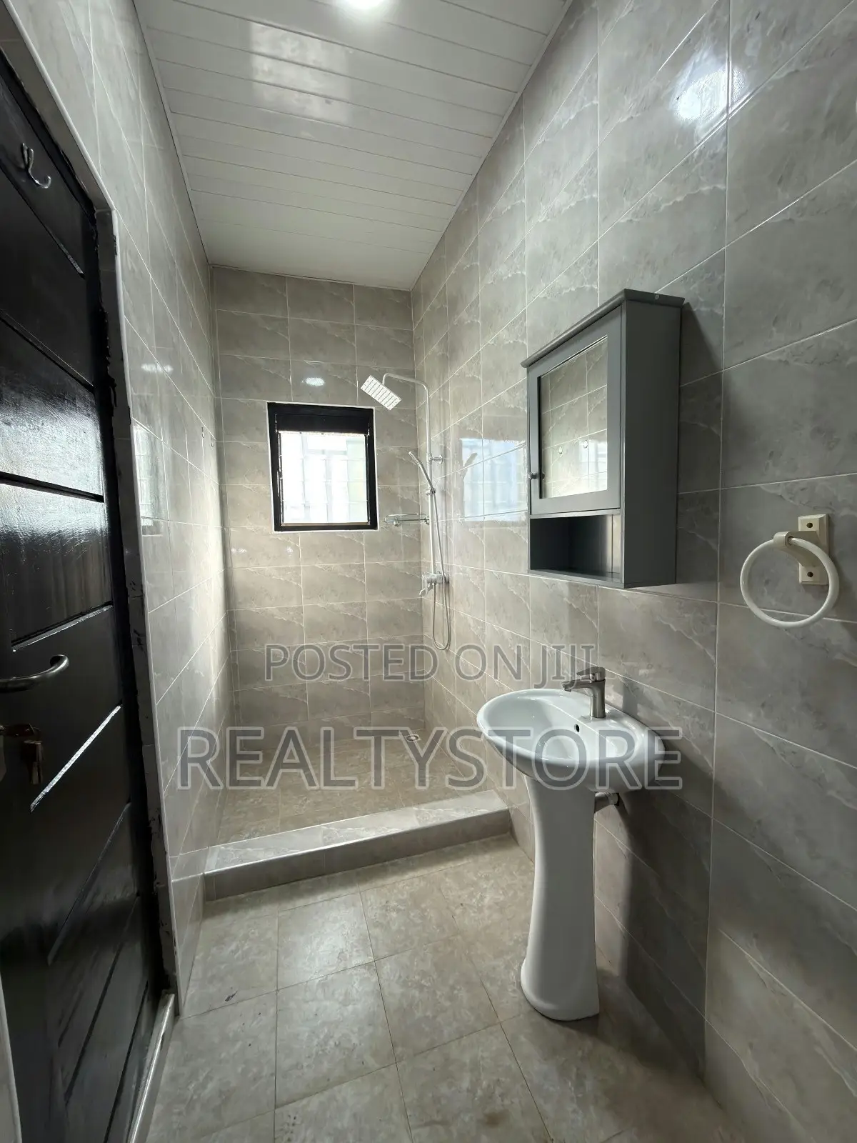 4bdrm House in Ashongman Estate, Accra Metropolitan for sale