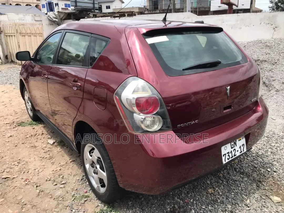 Pontiac Vibe 2010 Red