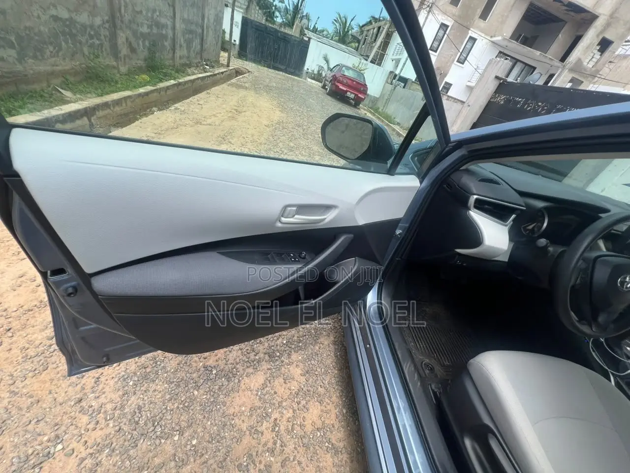 Toyota Corolla LE 2022 Silver