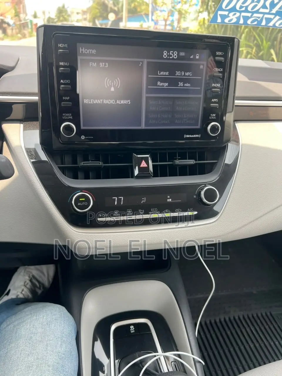 Toyota Corolla LE 2022 Silver