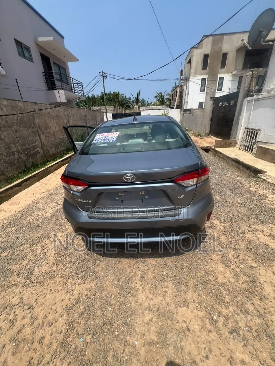 Toyota Corolla LE 2022 Silver