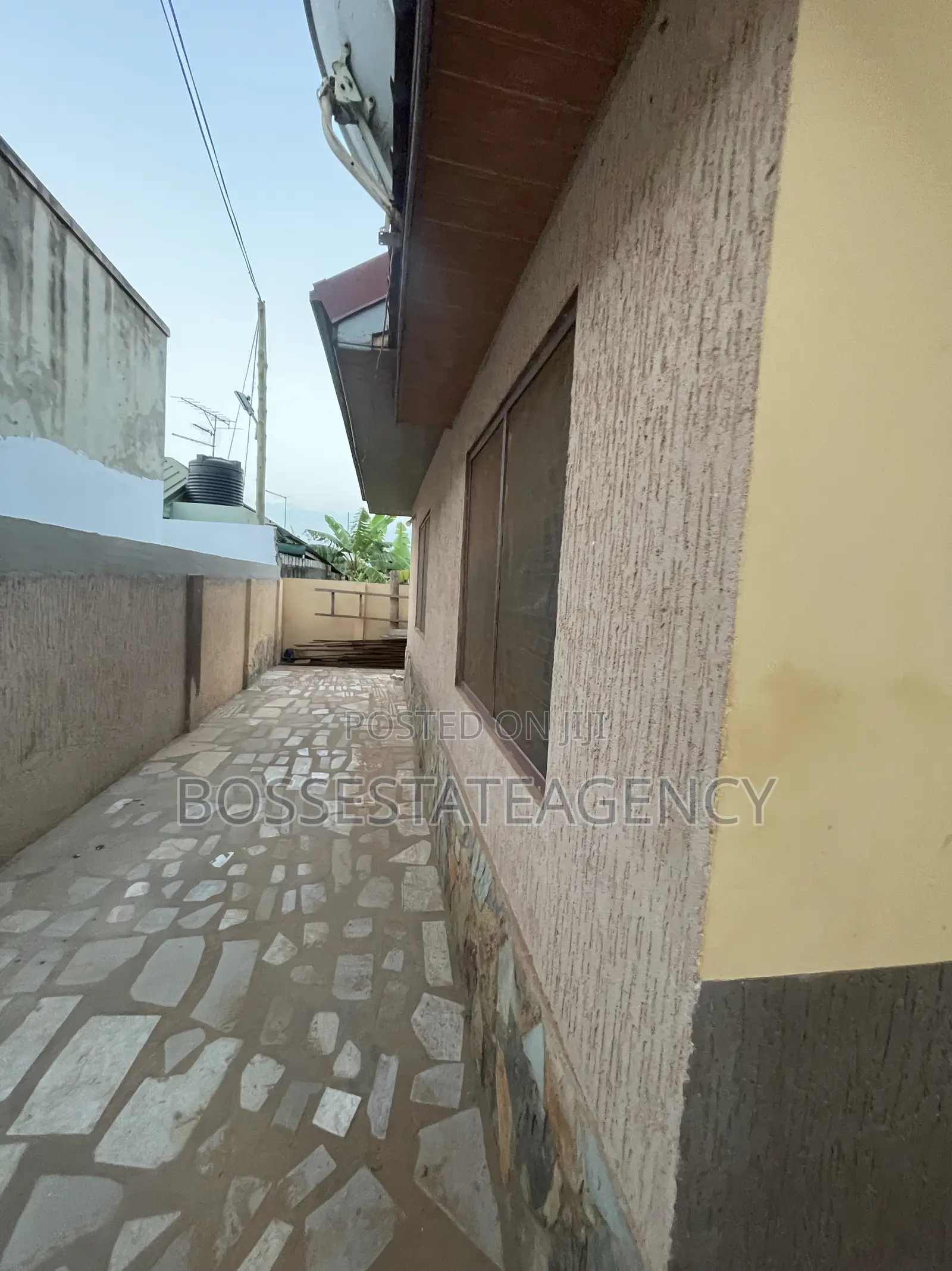 1bdrm House in Boss Estate, Sasaabi for rent