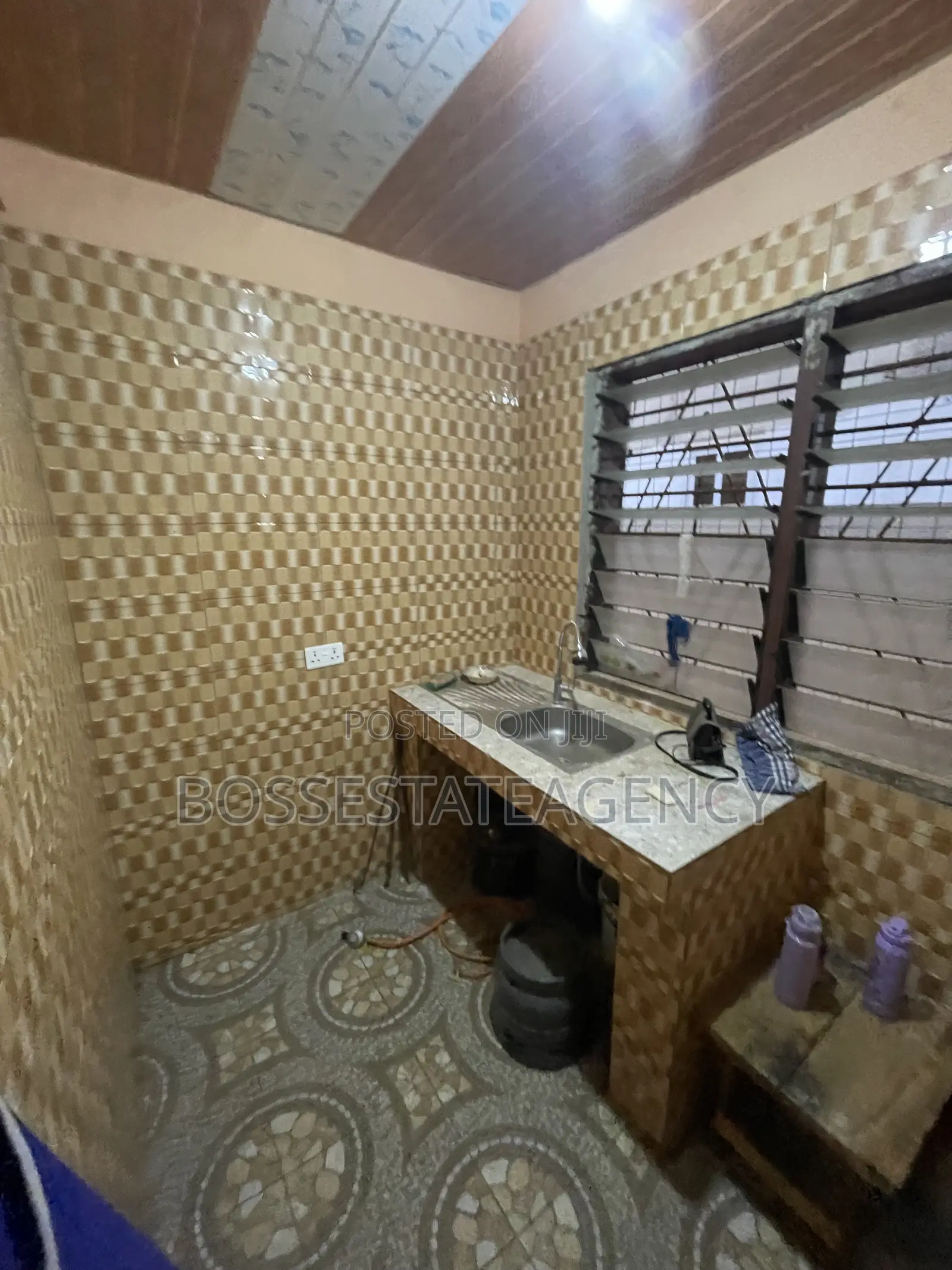 1bdrm House in Boss Estate, Sasaabi for rent