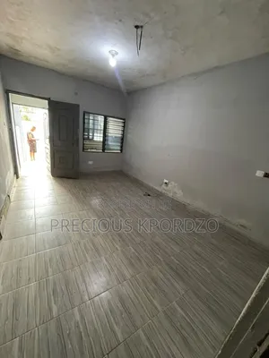 1bdrm Apartment in Adenta Ashiyie, Frafraha for rent